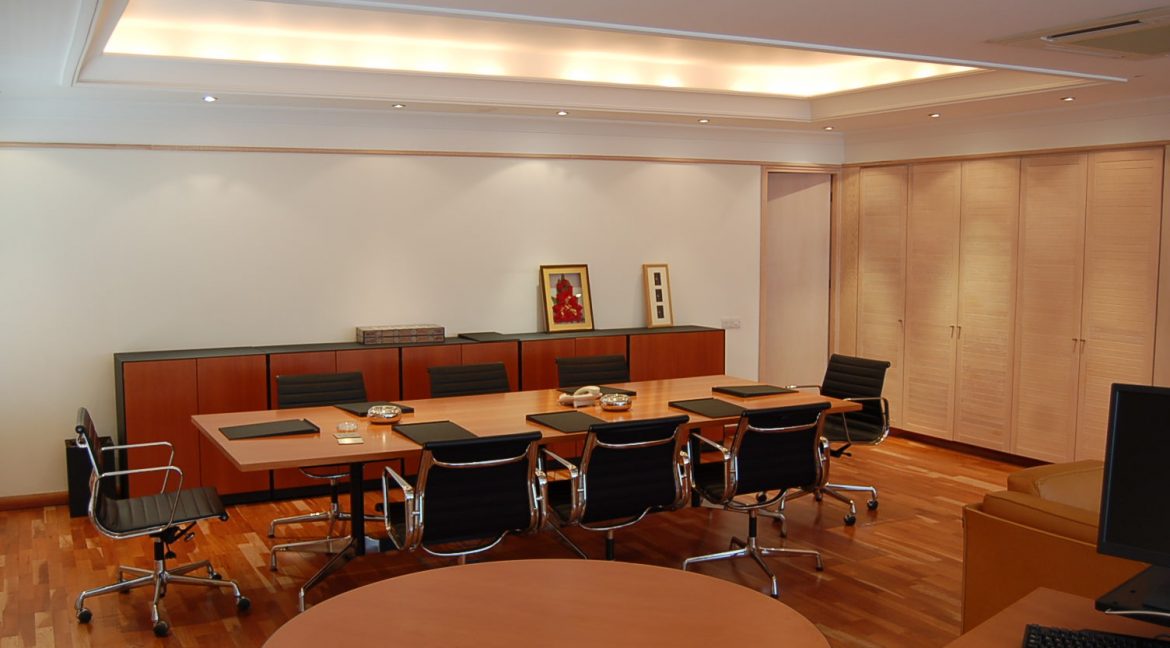 ECONOMOU OFFICES 001