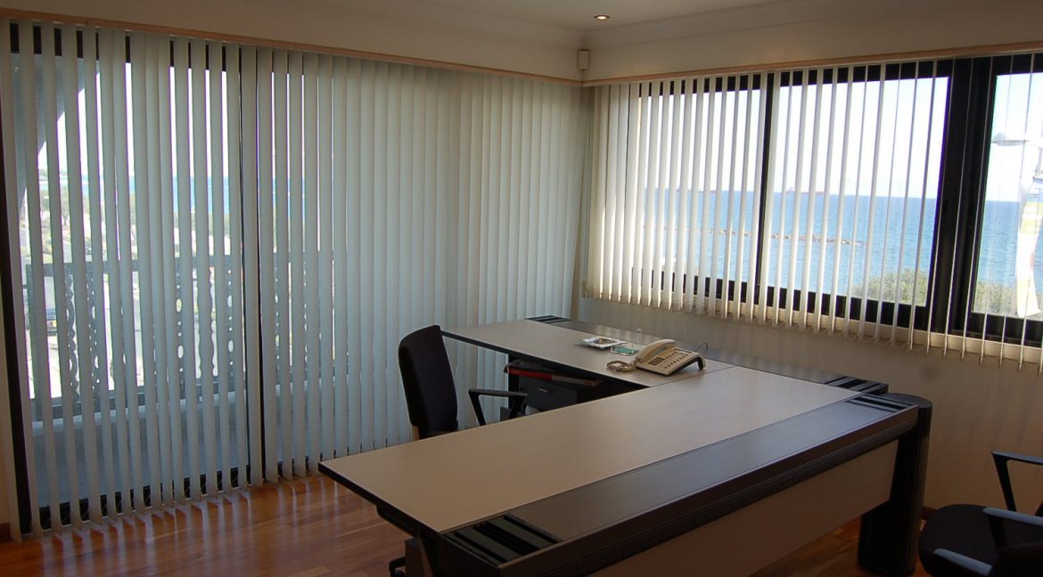 ECONOMOU OFFICES 031