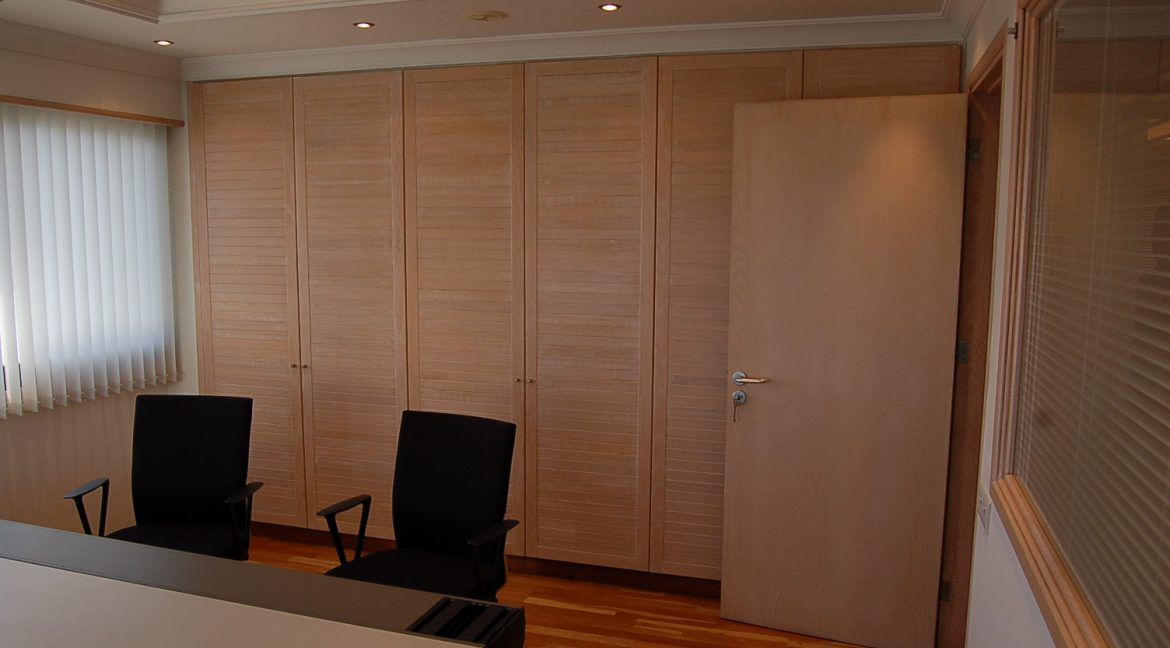 ECONOMOU OFFICES 033