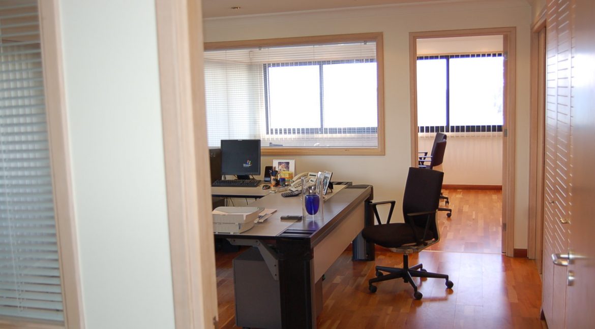 ECONOMOU OFFICES 038